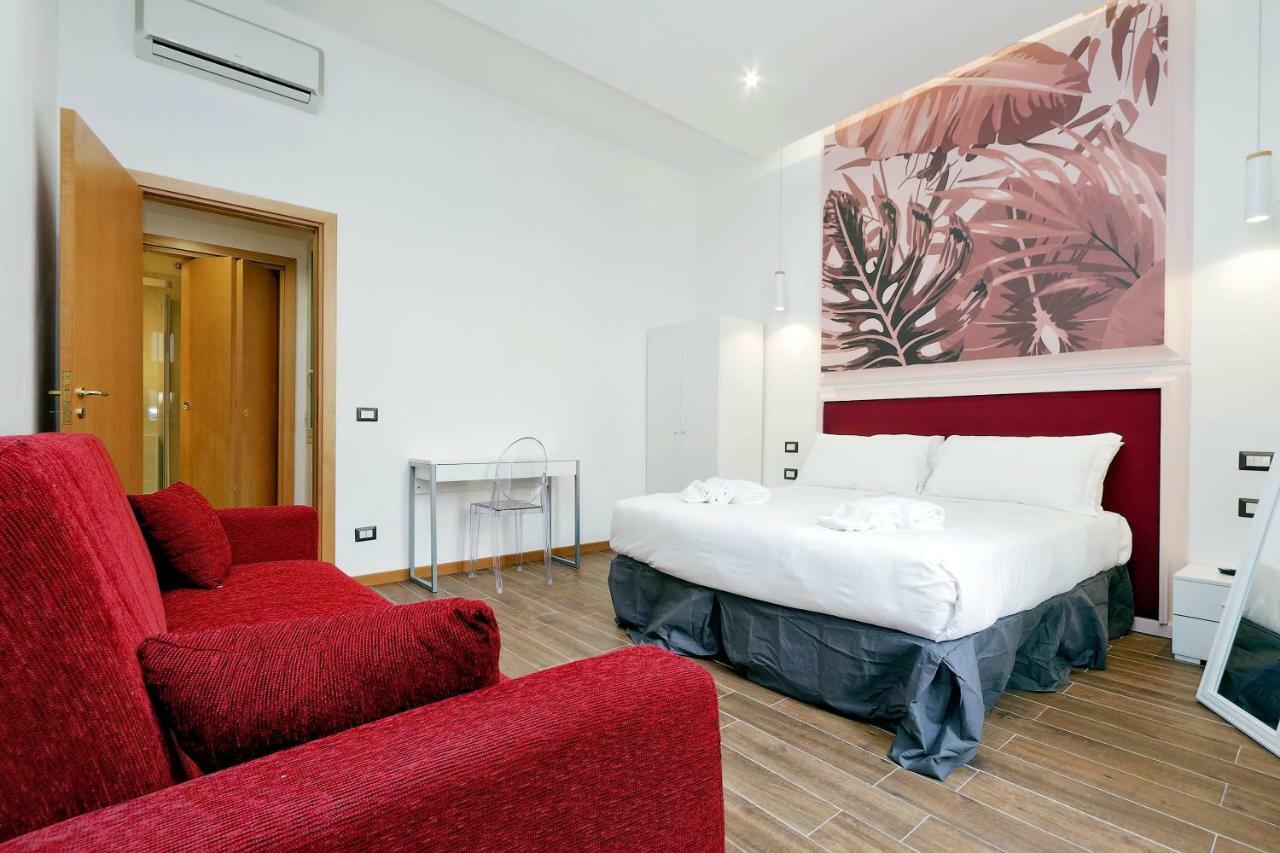 Style Apartment Julia 50 Mt From Colosseum Exterior photo